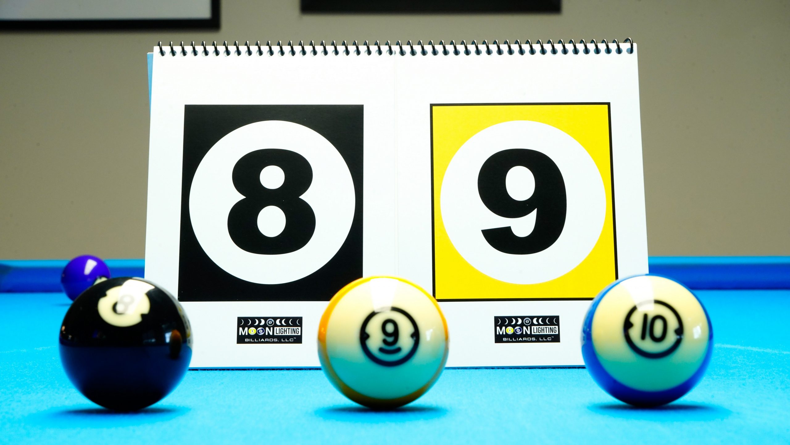 moonlighting-billiards-scorekeeper-portable-tabletop-color-coded